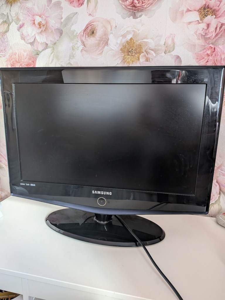 Samsung 26" TV (not smart)