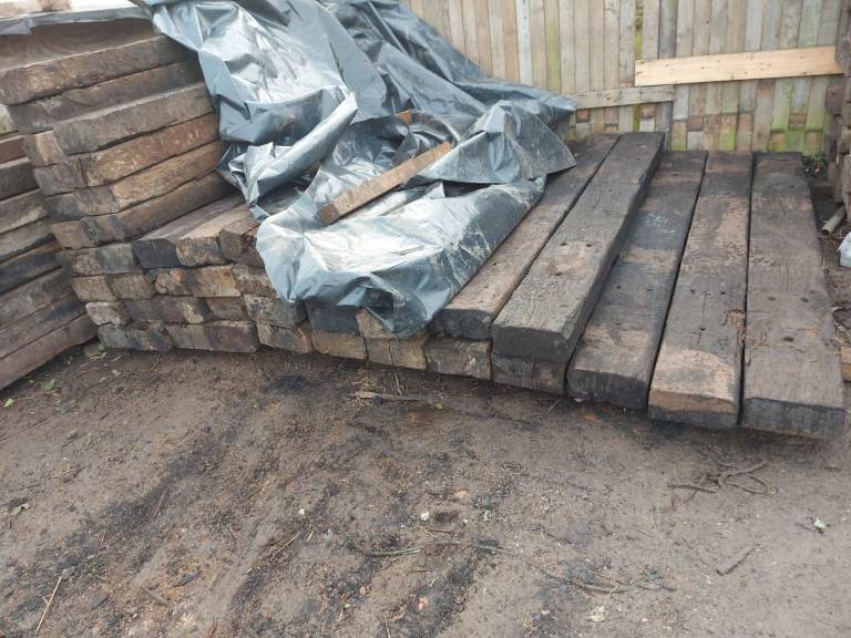 ( A GRADE ) reclaimed Railway Sleepers 
