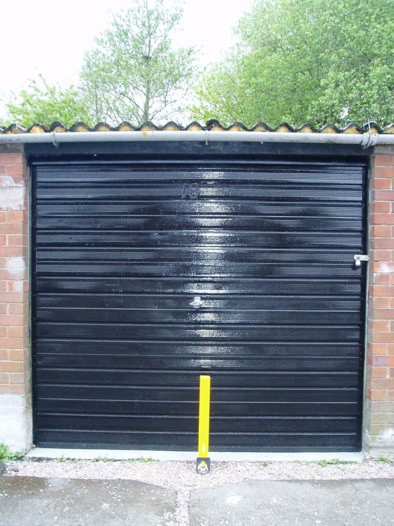 Lock Up Storage Garage Walsall 24/7 Access, Security Post, Painted.  By Landywood Train Station WS6