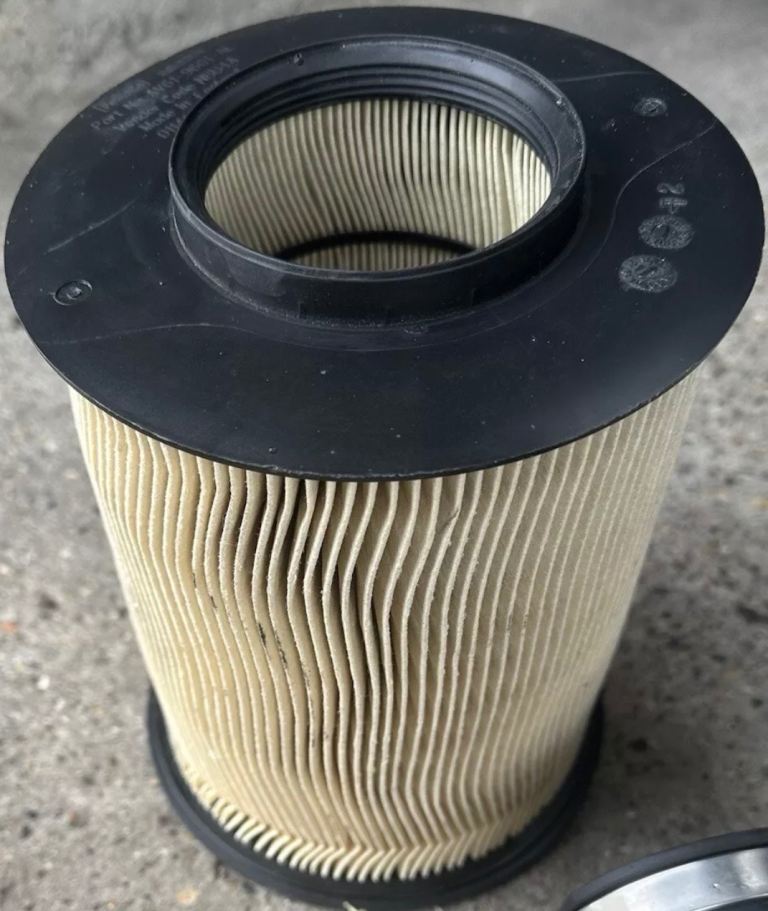 GENUINE FORD FOCUS mk3 2.3 2.0 ST RS ROUND TYPE AIR FILTER 1848220