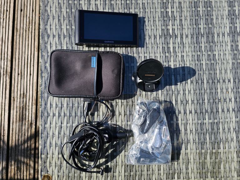 Garmin NuviCam Sat Nav & Built-in Dash Cam