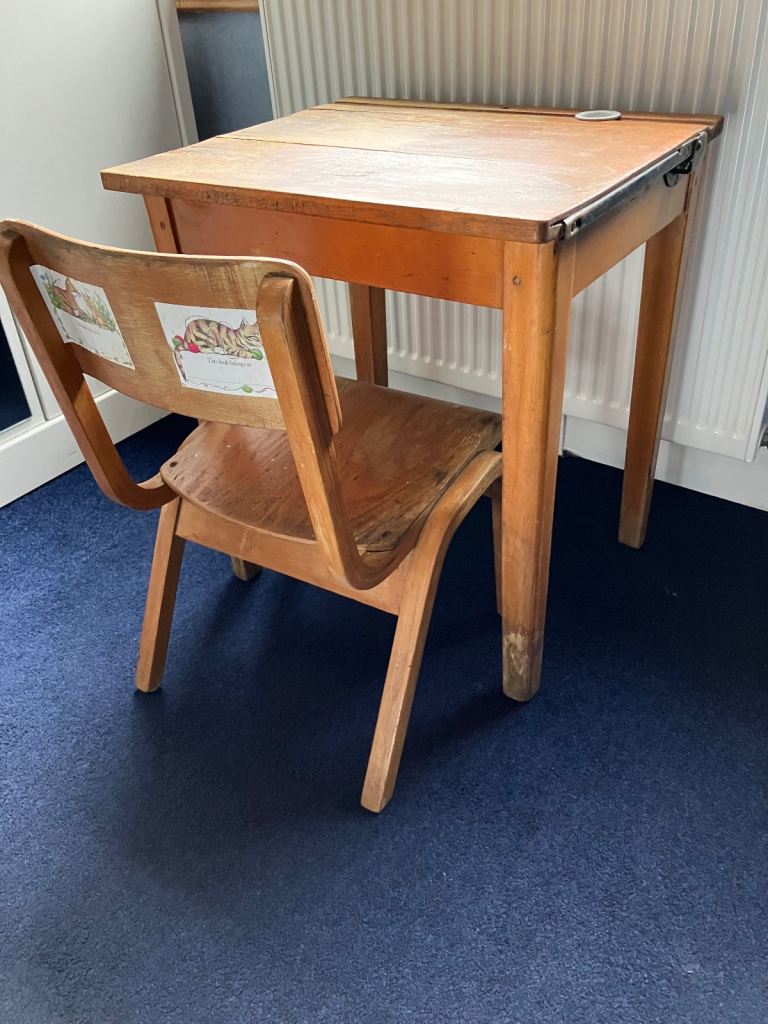 Child desk and chair 