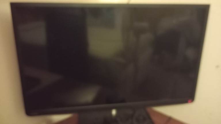 Toshiba 32L4353D LCD Colour TV – Good Condition