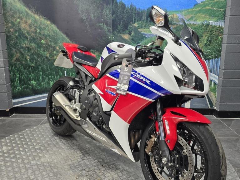 HONDA CBR1000 R