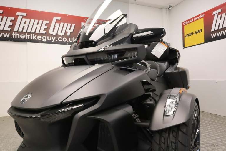 2025 Can-Am Spyder RT Limited Trike Carbon Black - IN STOCK NOW 