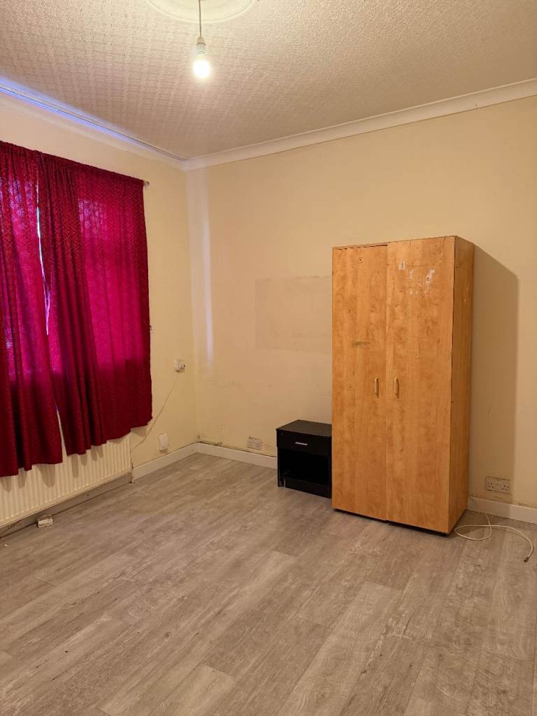 4 Bedroom House - Higham Hill Road, E17 