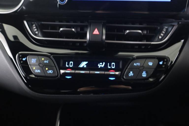 2022 Toyota C-HR 1.8 VVT-h Design CVT Euro 6 (s/s) 5dr HATCHBACK PETROL/ELECTRIC Automatic