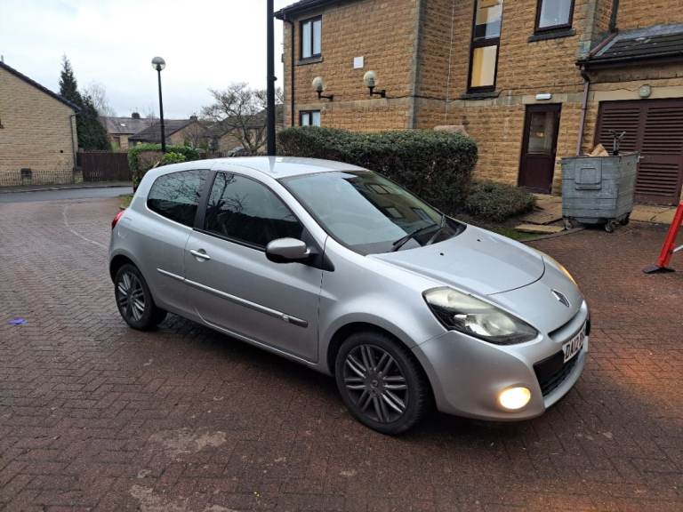RENAULT CLIO 1.2 DYNAMIQUE TOMTOM FSH MINT CAR BARGAIN 