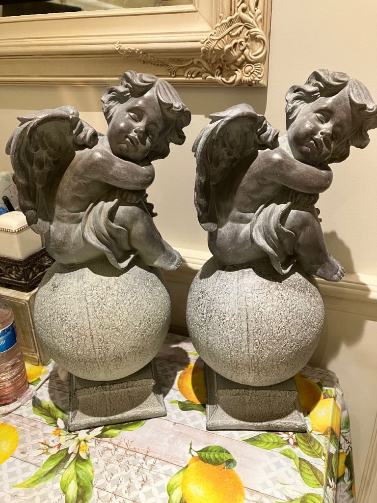 2x cherub slate grey resin 