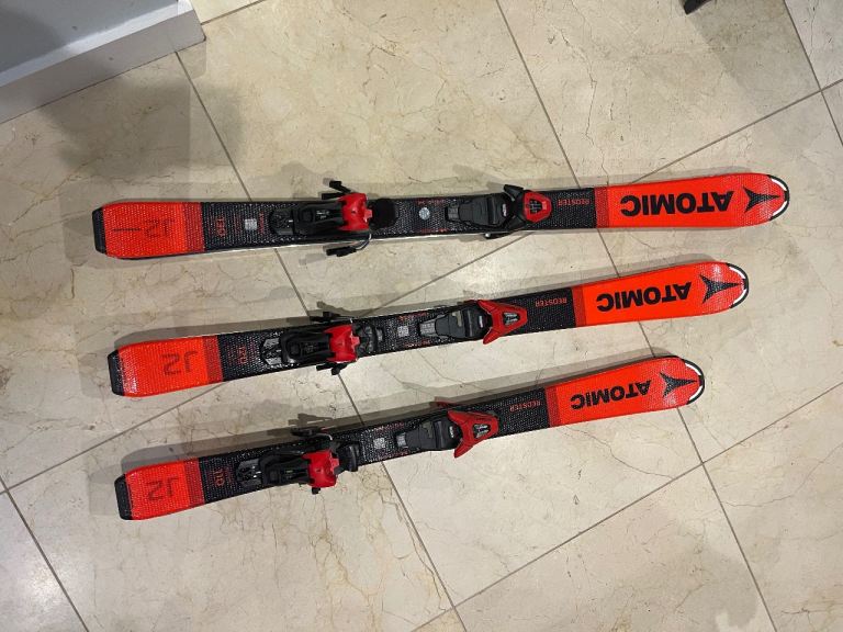 Junior skis