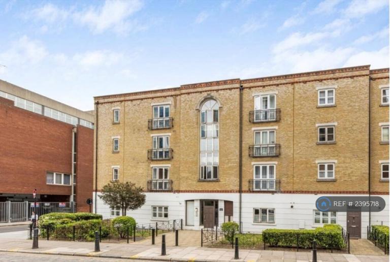 2 bedroom flat in Raven Row, London, E1 (2 bed) (#2395718)