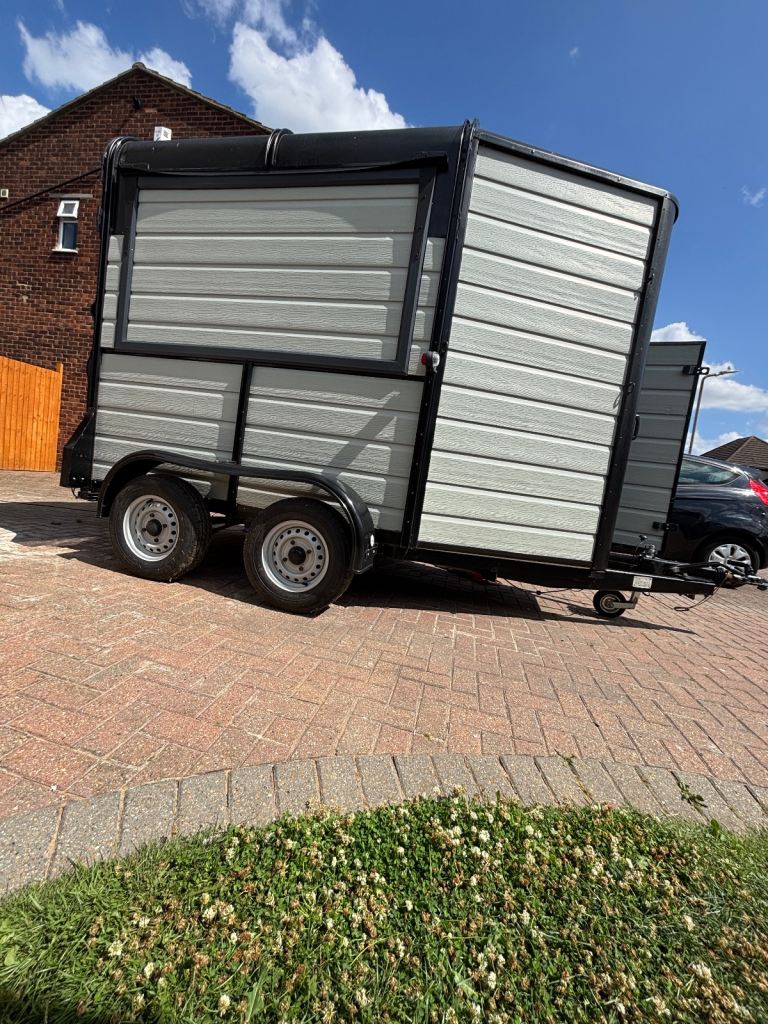 Horse Box Bar Catering Trailer / Food Truck / Catering Trailer / Mobile Bar