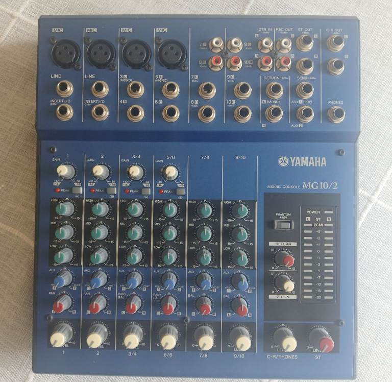 Yamaha MG 10/2 mixing desk