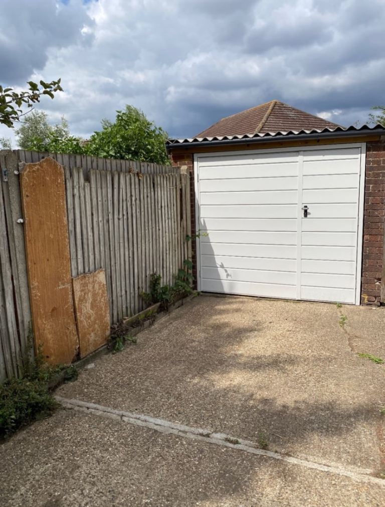 Dry secure garage to let Thornton Heath be Norbury, Streatham, Selhurst