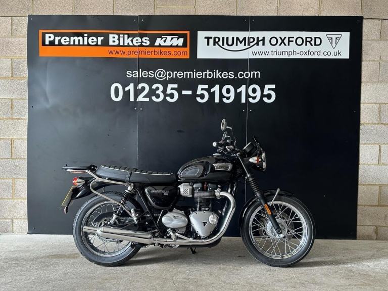 STUNNING LOW MILEAGE 2020/20 TRIUMPH BONNEVILLE T100 MOTORCYCLE