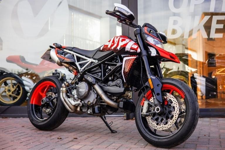 Ducati Hypermotard 1 OWNER ! TAIL TIDY