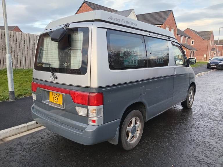 Mazda bongo auto sleeps 2 up 2 down drives 100% and superbly .facelift model