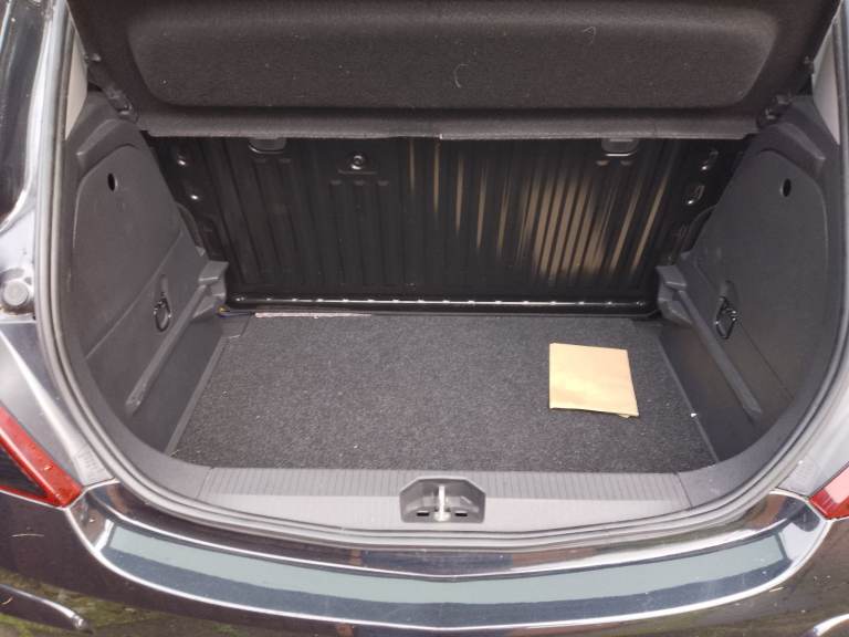 Vauxhall Corsa 1.2 l limited edition 4 cylinder imited edition 