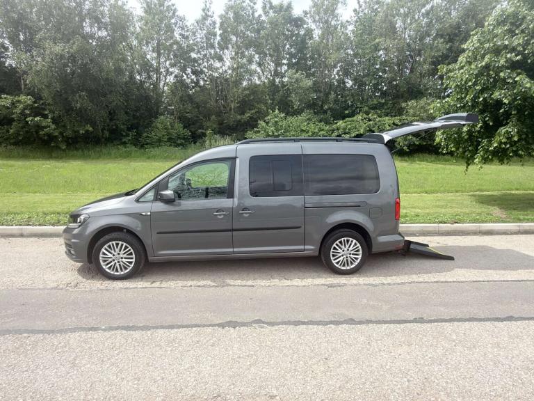 2021 Volkswagen Caddy Maxi Life C20 2.0 Tdi *Fold Flat Ramp* WHEELCHAIR ACCESSIBLE VEHICLE WAV Mo...