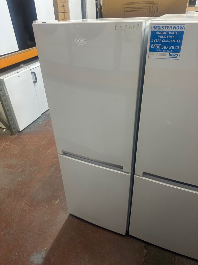 WHITE BEKO FRIDGE FREEZER 