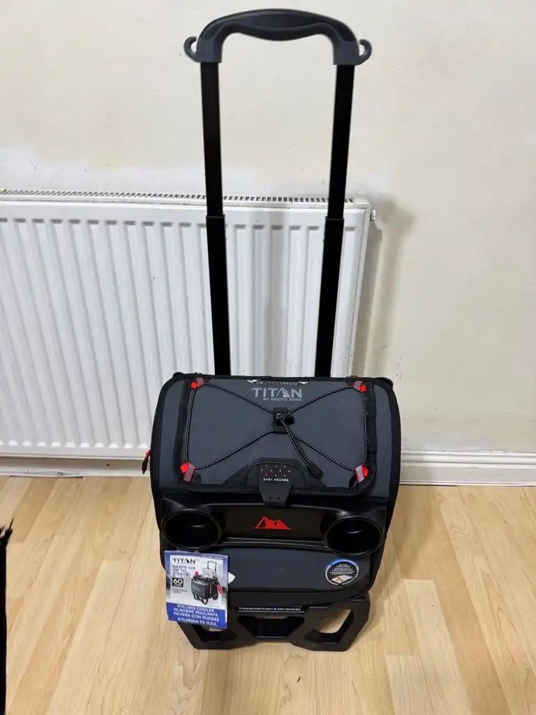 Titan cart cooler or heat proof at picnic 