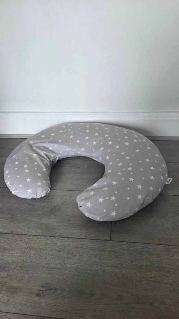 Niimo Grey Star Nursing Pillow – Good Condition