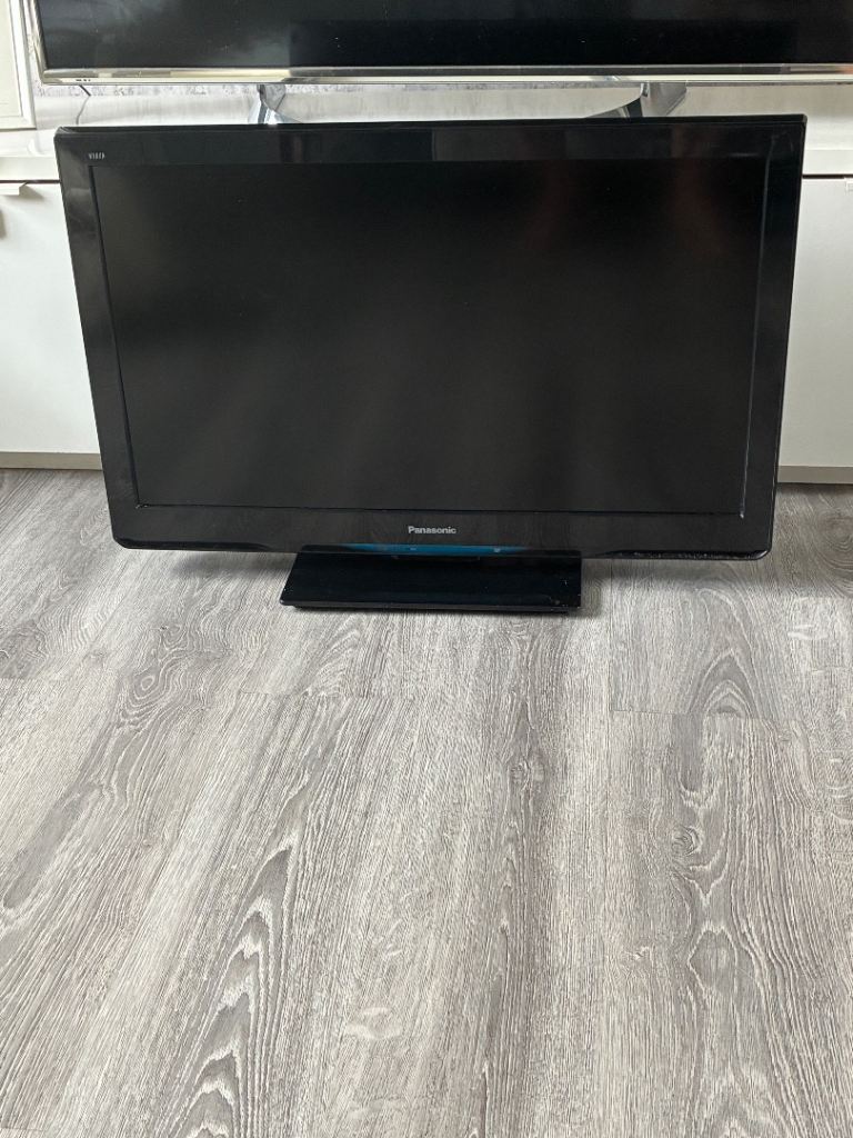 Panasonic 32-inch LCD TV - TX-L32U3B Model