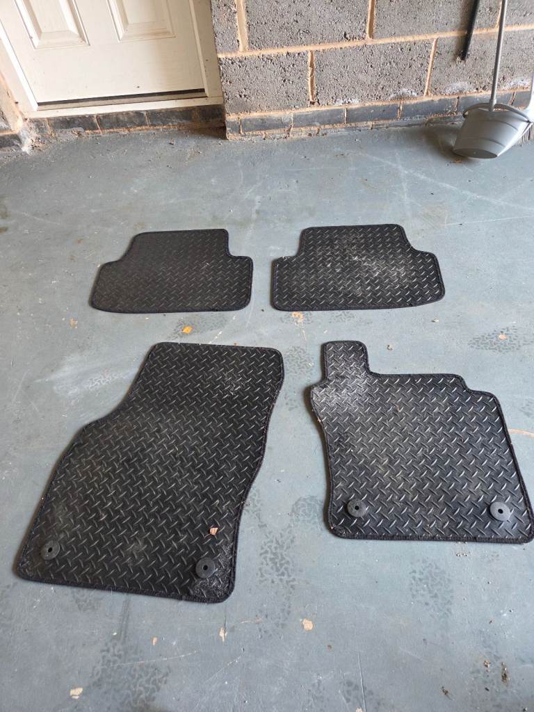 VW Golf Mk 7 2015 Rubber Floor Mats