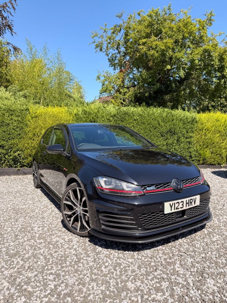 2015 VW GOLF GTI ‘Launch’ Edition, Hatchback, Manual, 220PS, 3 doors