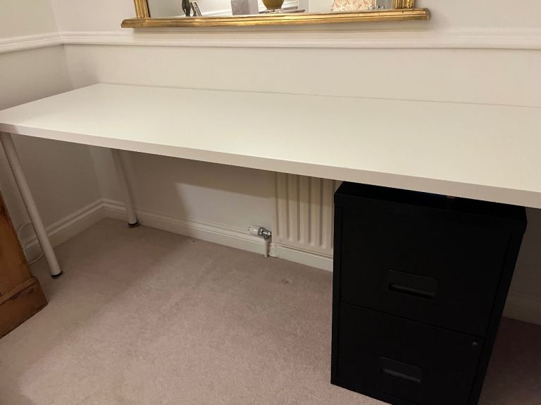 Free to collector: IKEA white desk/table top 200cm x 60cm