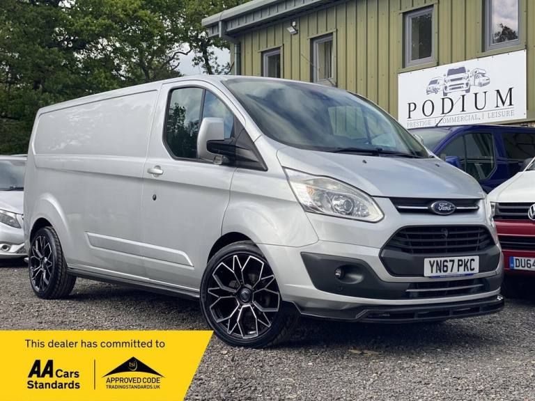 2017 Ford Transit Custom 2.0 TDCi 290 Limited Panel Van 5dr Diesel Manual L2 H1 (157 g/km, 168 bh...
