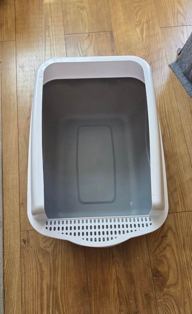 Cat tray