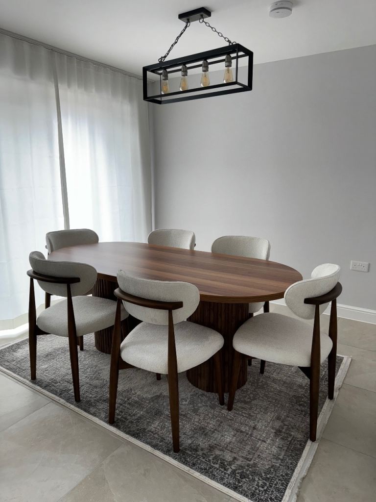6 Seater Dinning Table