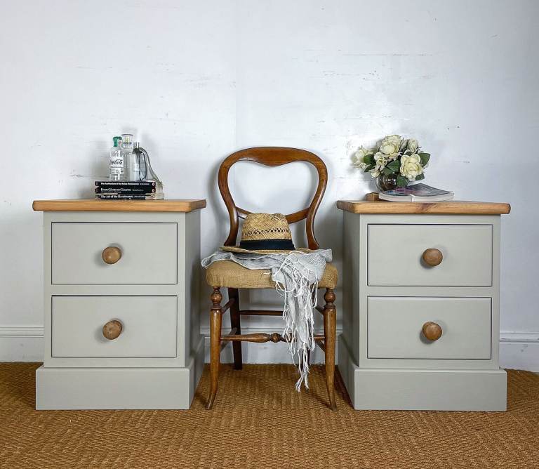  Extra large chunky solid heavy pine bedside tables cabinets chest of drawers X2