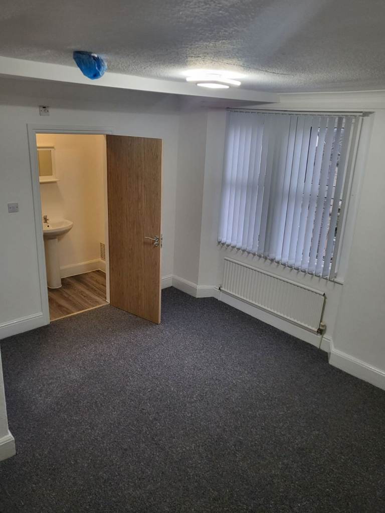 Spacious and Cosy Double Rooms for Rent in - BS23 1ED