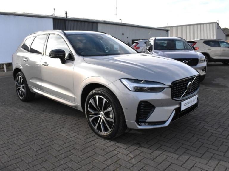 VOLVO XC60 2.0 B5P Plus Dark 5dr AWD Geartronic