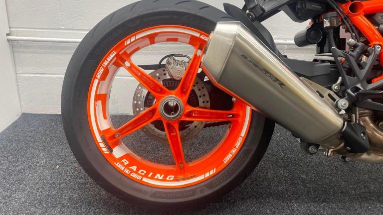 KTM 1290 SUPERDUKE R ** ONE OWNER - TAIL TIDY - JUNE 26 MOT **