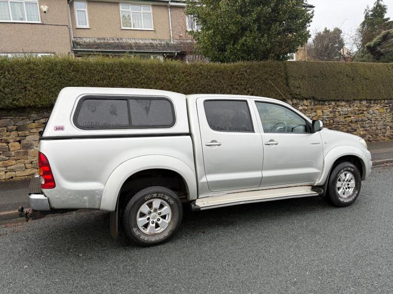 2010 Toyota Hilux HL3 2010 D/Cab Pick Up 2.5 D-4D 4WD 144 PICK UP Diesel Manual