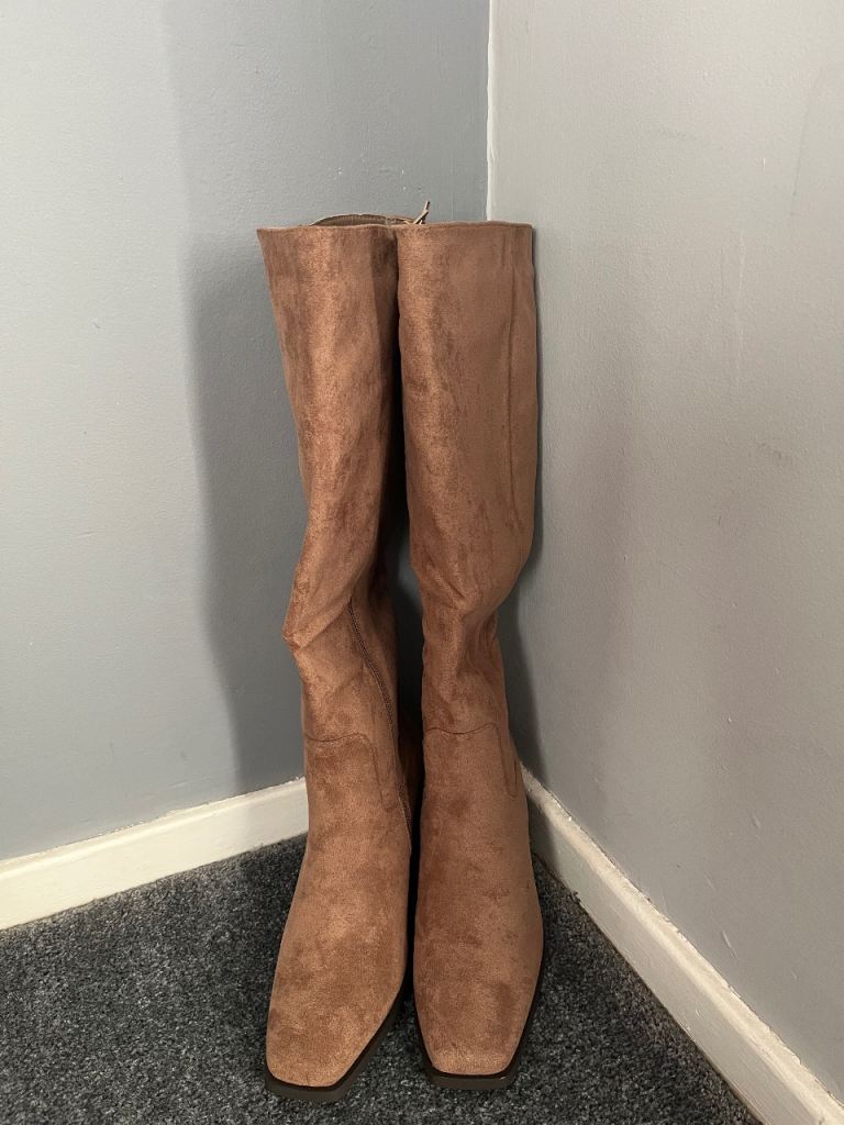 Ladies taupe knee length faux suede boots UK8 