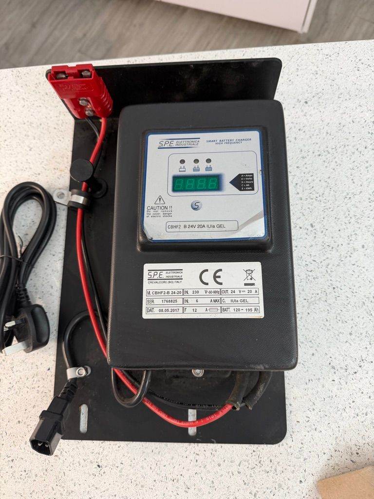 SPE Battery Charger CBHF2 24V 20A IUIa WET-GEL/SPE 24V Industrial Battery Charger