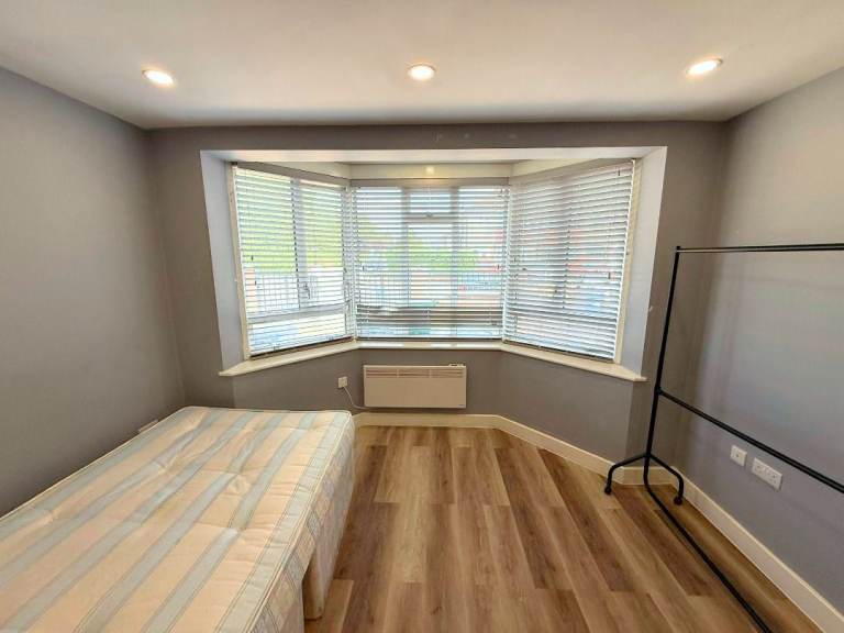 BENEFITS ACCEPTED - Studio Flat Available in Northolt Ealing UB5