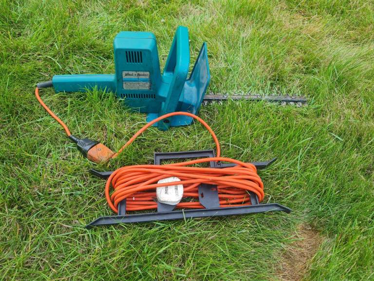 Hedge Trimmers 