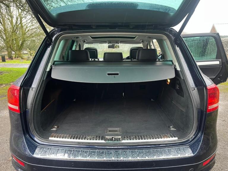 2014 Volkswagen Touareg 3.0 TDI V6 BlueMotion Tech R-Line Tiptronic 4WD Euro 5 (s/s) 5dr ESTATE D...