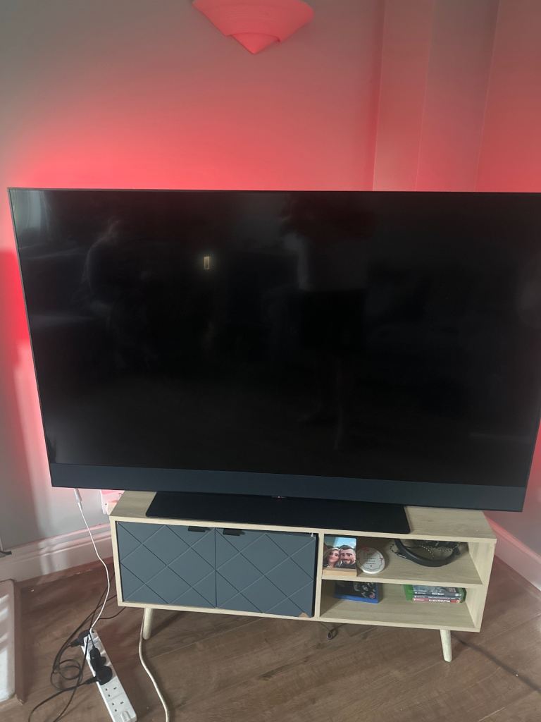 Large Flat Screen TV – Good Condition