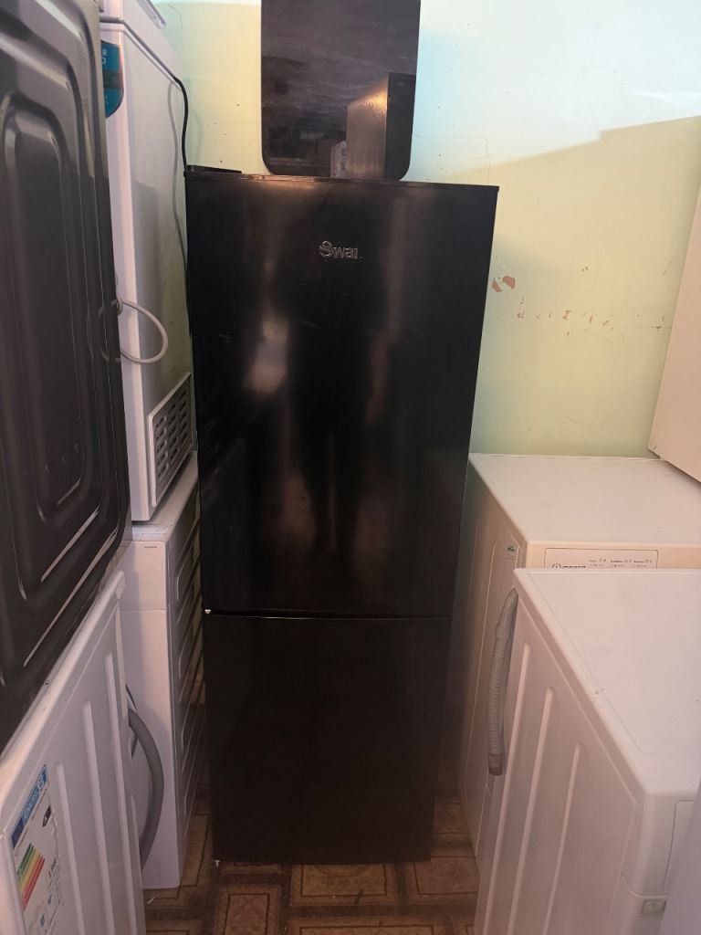 Swan fridge freezer#10