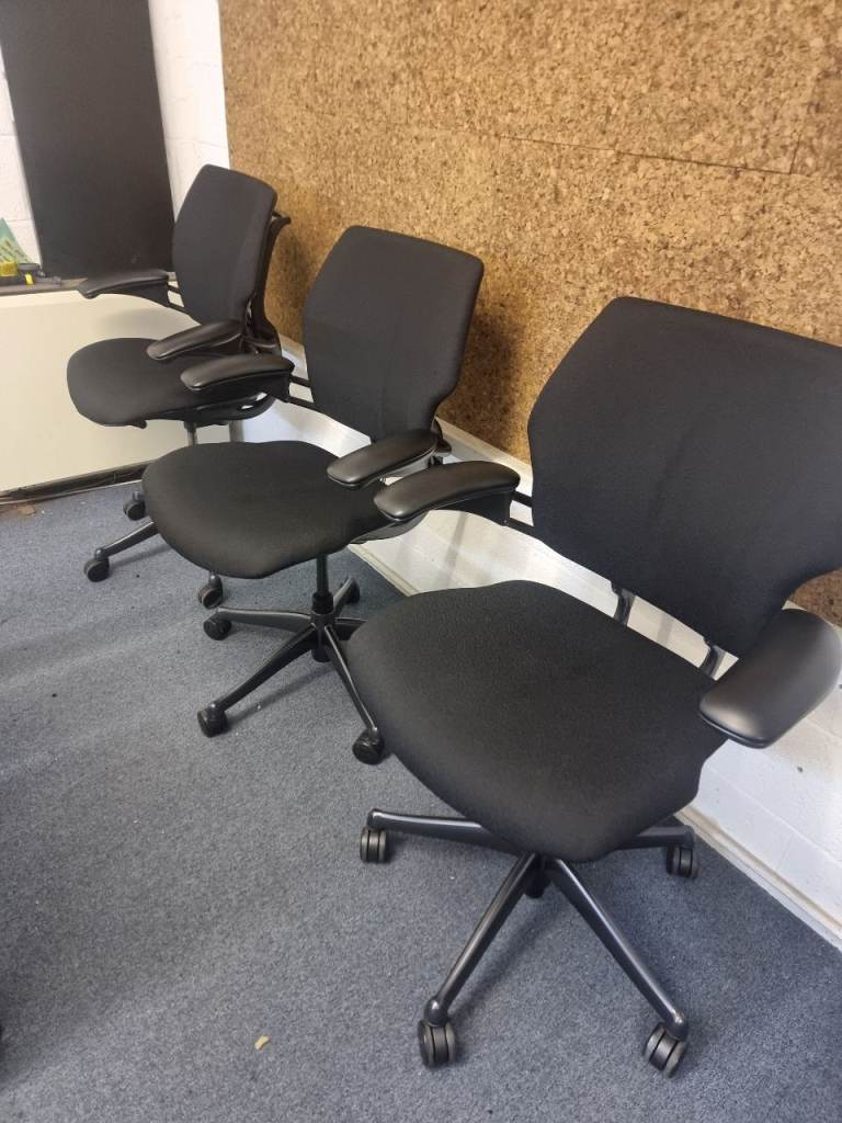 Refurbished Ergonomic Humanscale Freedom Office Swivel Desk Chairs 3 Left 