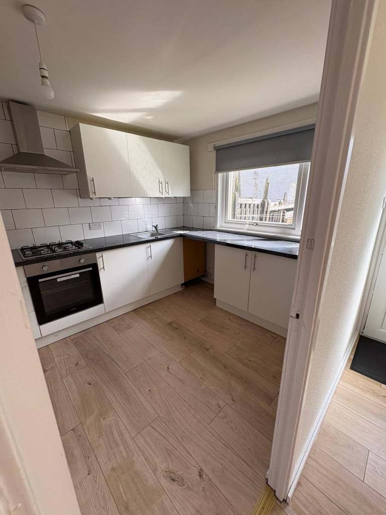 3 Bed Terrace House, North Carbrain, Cumbernauld