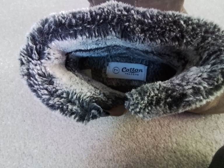 Cotton Traders boots - faux fur lined.  Good condition.  Size 7