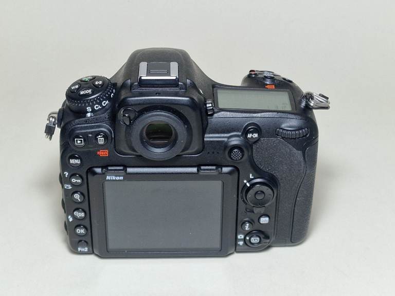 Nikon D500 body in pristine, as new condition. 6,617 shutter actuations.