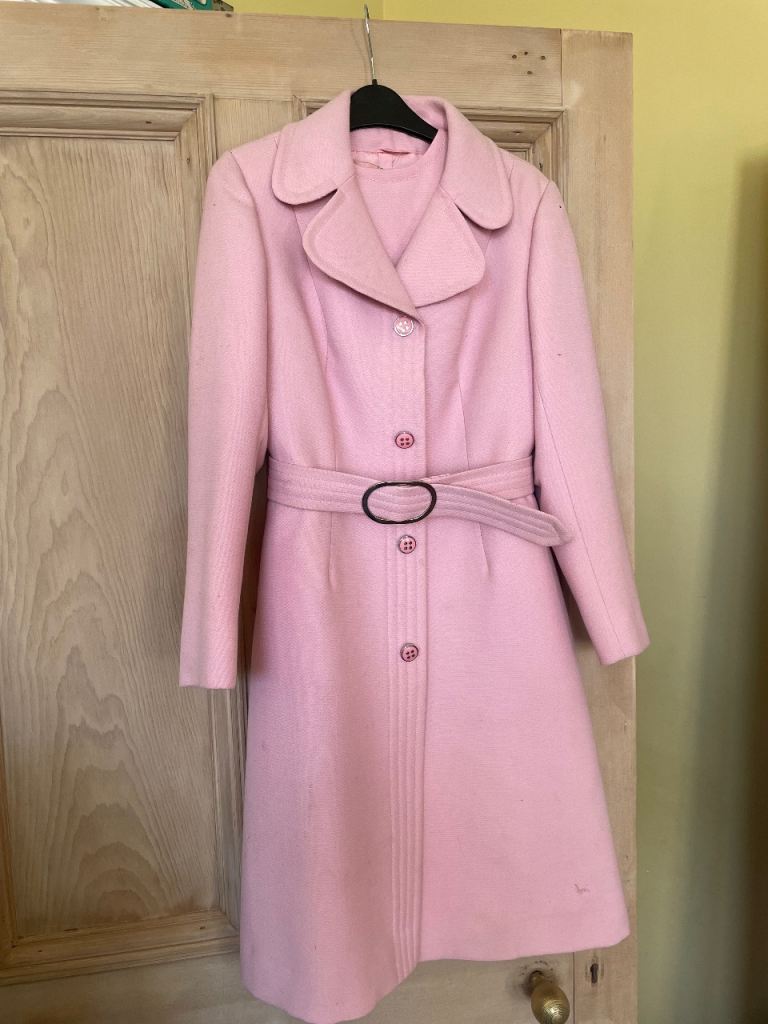 Free Fancy dress for 1960’s themed party Halloween party